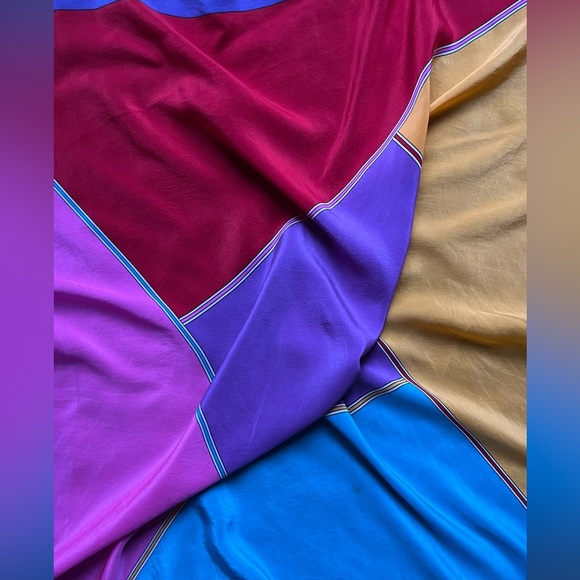 YvesSaintLaurent 100% Silk Scarf. Multicolor. Hand Rolled. Made in Italy. - Picture 6 of 15